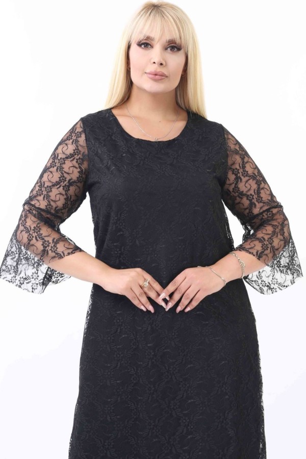 Juoda suknelė su nėriniais