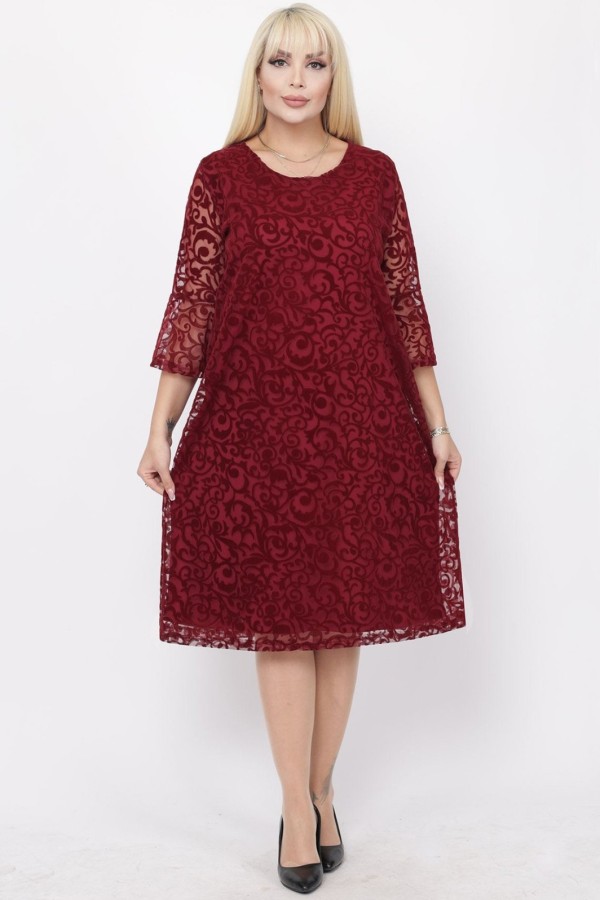 Bordo spalvos suknelė