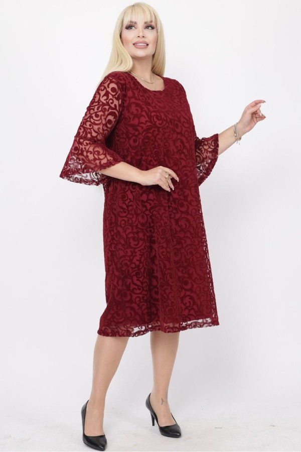 Bordo spalvos suknelė