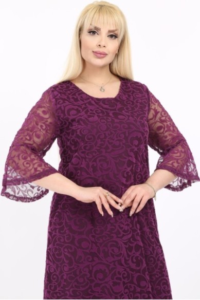 Violetinės spalvos suknelė