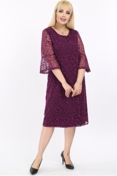 Violetinės spalvos suknelė