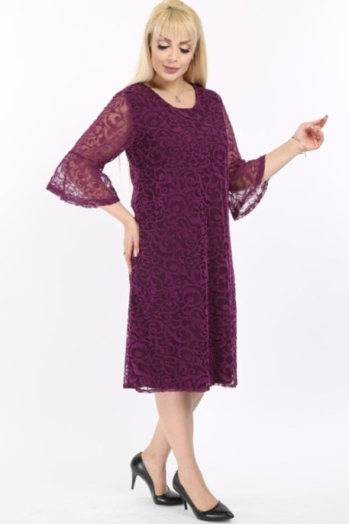 Violetinės spalvos suknelė