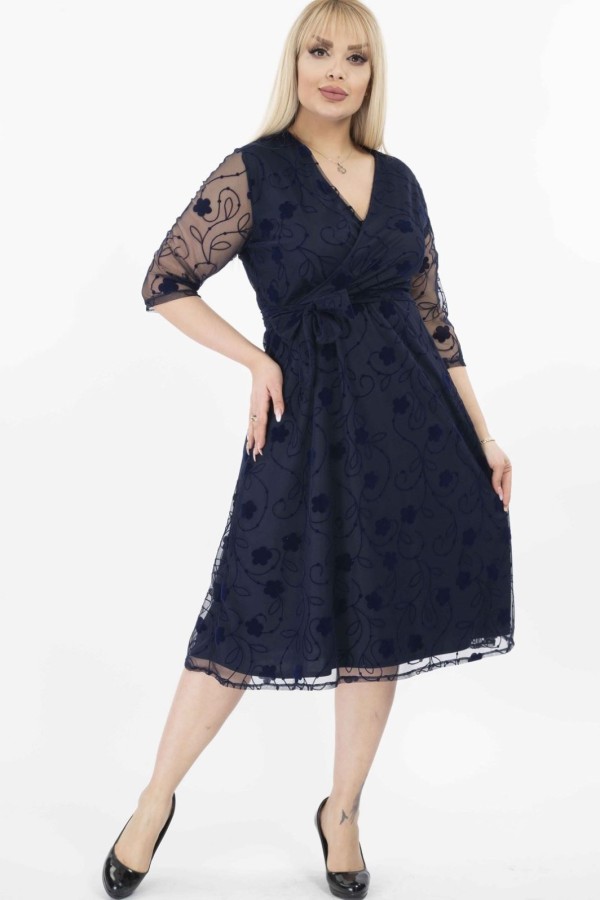 Elegantiška tamsiai mėlyna suknelė