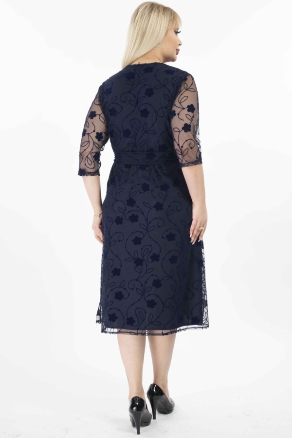 Elegantiška tamsiai mėlyna suknelė