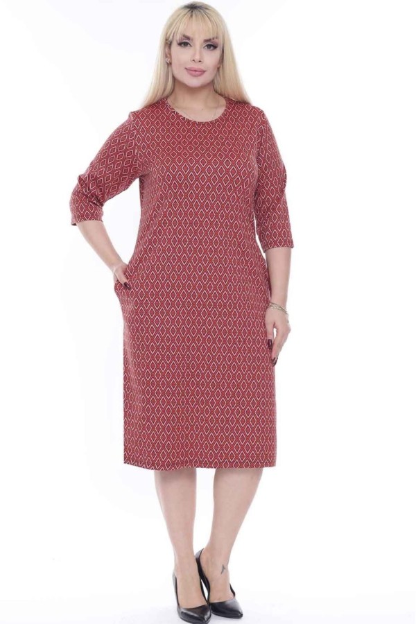 Raštuota suknelė su ornamentais