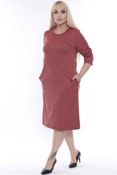 Raštuota suknelė su ornamentais