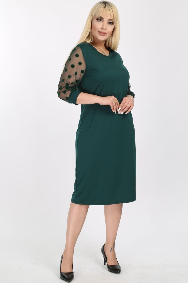 Žalia suknelė su rutuliukais