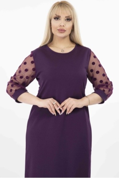 Violetinė suknelė su rutuliukais