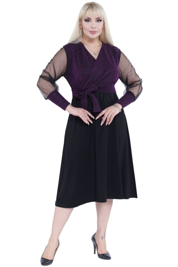 Elegantiška suknelė su iškirpte