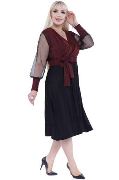 Elegantiška suknelė su iškirpte