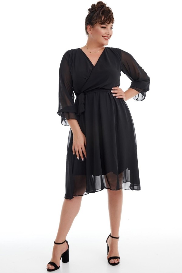 Juoda šifono suknelė