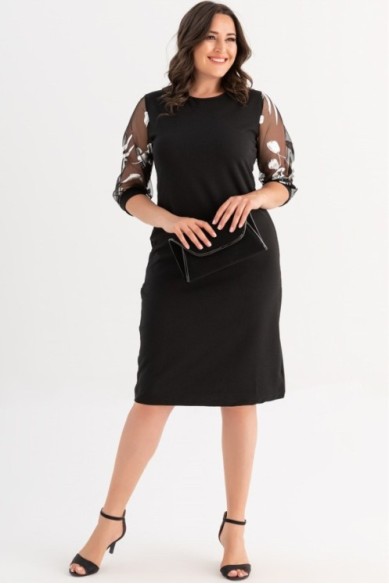 Juoda elegantiška suknelė