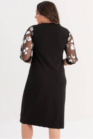 Juoda elegantiška suknelė