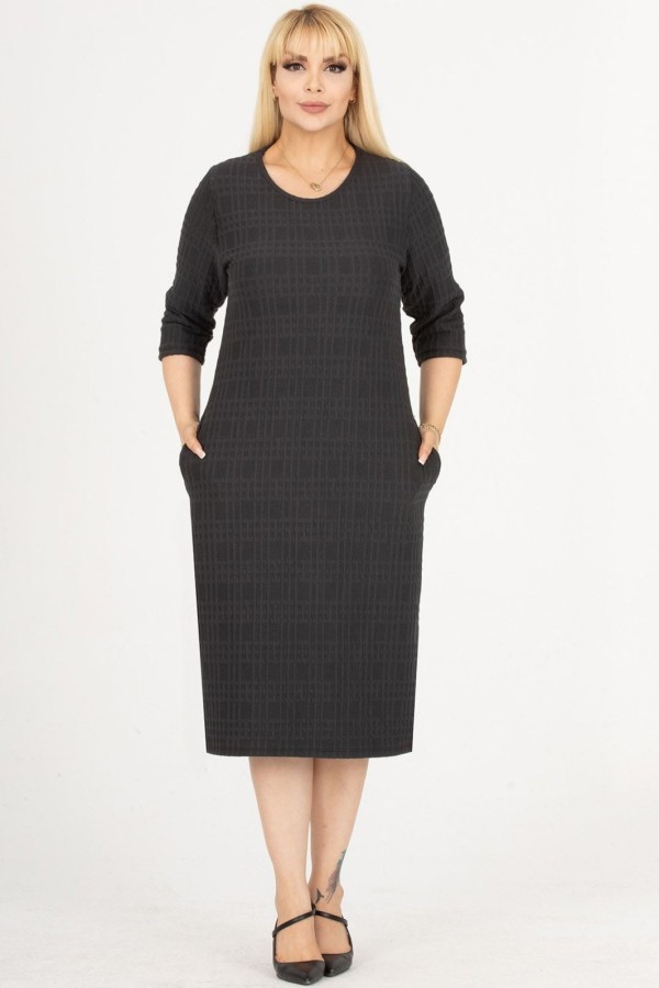 Suknelė virš kelių