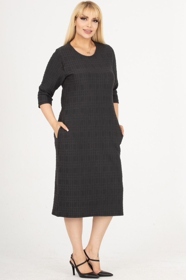 Suknelė virš kelių