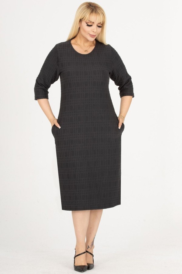 Suknelė virš kelių