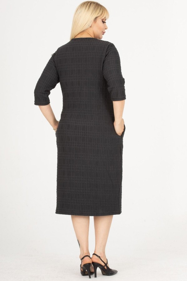 Suknelė virš kelių