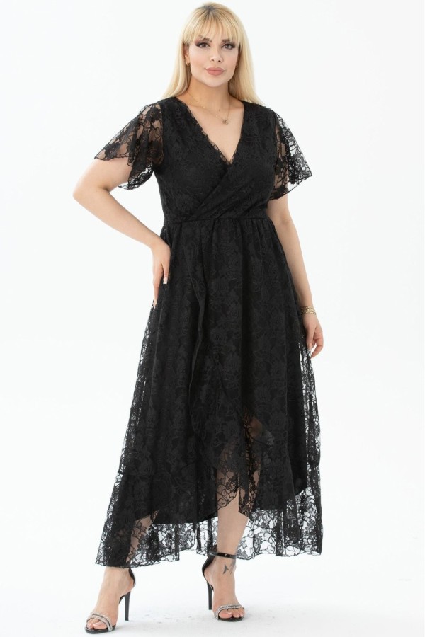 Puošni suknelė su nėriniais