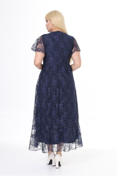 Puošni suknelė su nėriniais