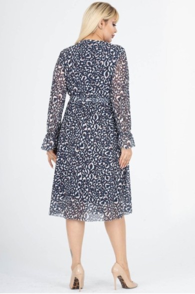 Suknelė ilgomis rankovėmis