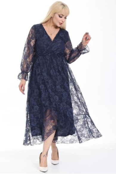 Ilga suknelė su nėriniais