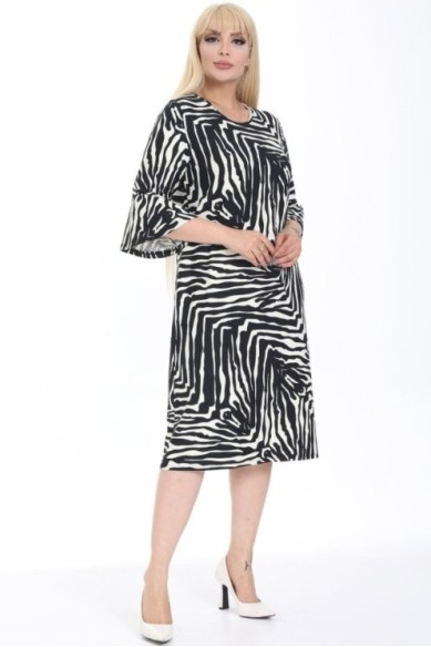 Juodai balta suknelė