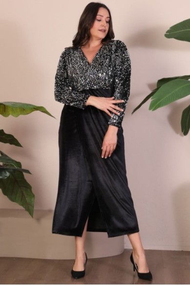 Veliūrinė suknelė su žvyneliais