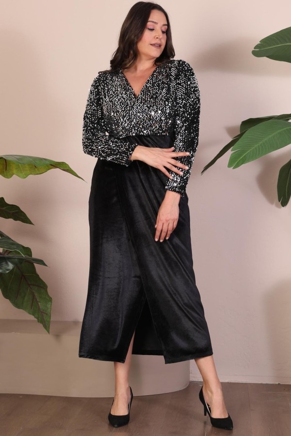 Veliūrinė suknelė su žvyneliais