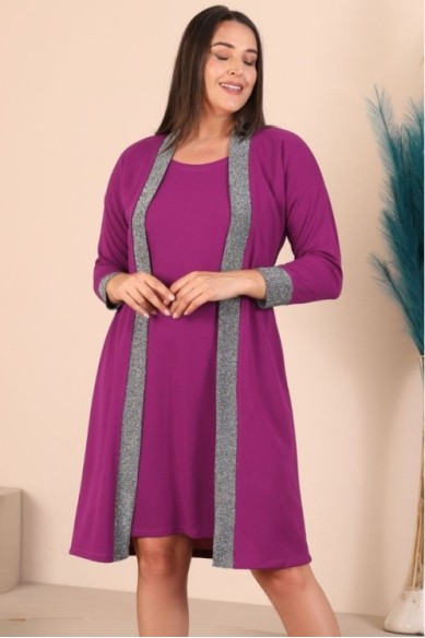 Rožinės spalvos suknelė