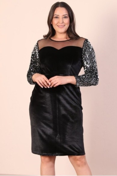 Puošni veliūrinė suknelė