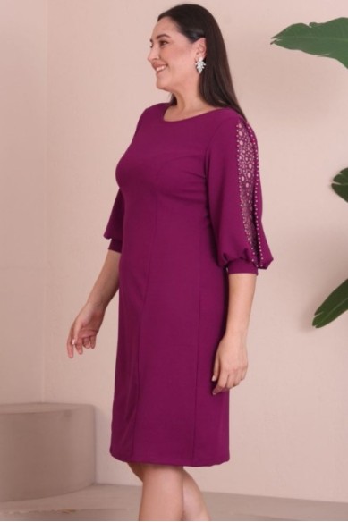 Suknelė su puošniomis rankovėmis