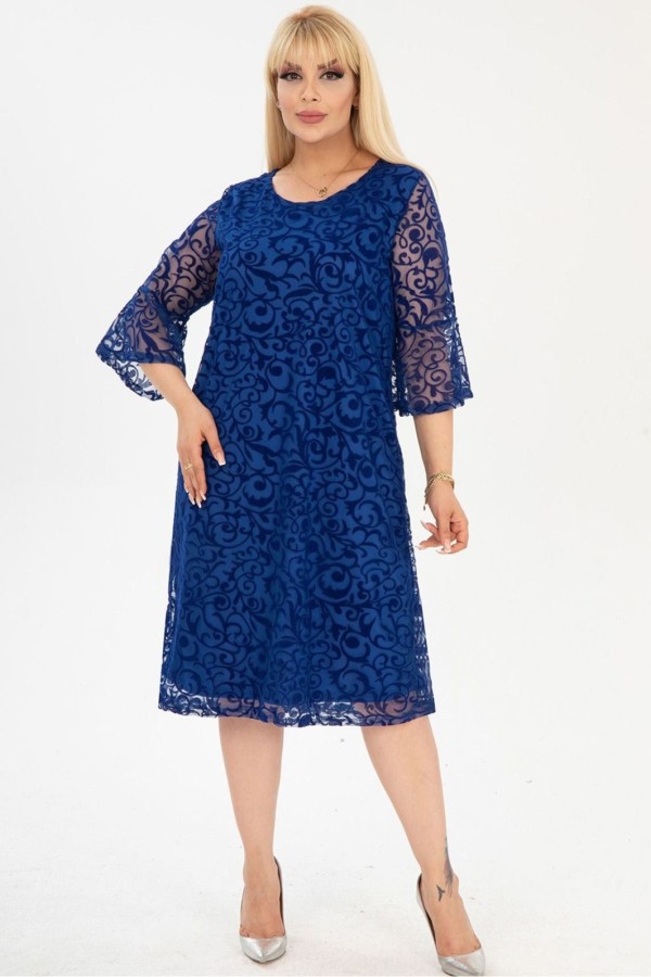 Mėlyna suknelė su nėriniais