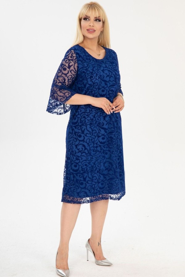 Mėlyna suknelė su nėriniais