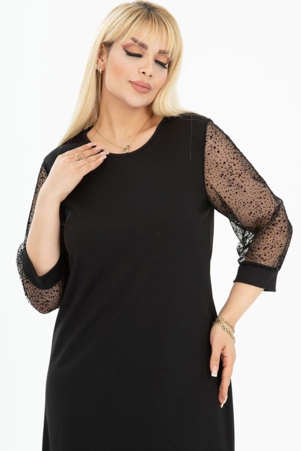 Juoda klasikinė suknelė