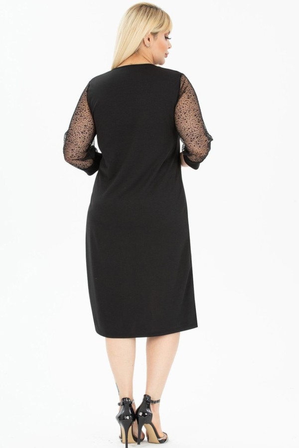 Juoda klasikinė suknelė