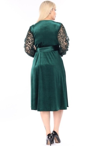 Žalia veliūrinė suknelė