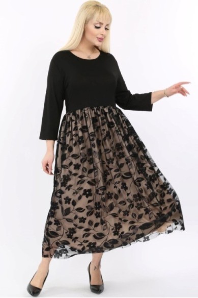 Suknelė apkūnioms moterims