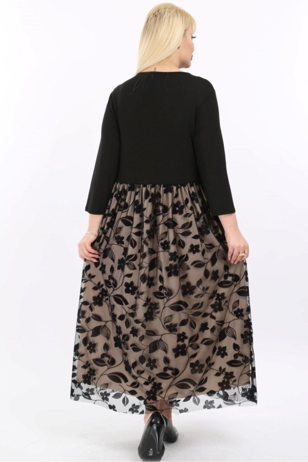 Suknelė apkūnioms moterims