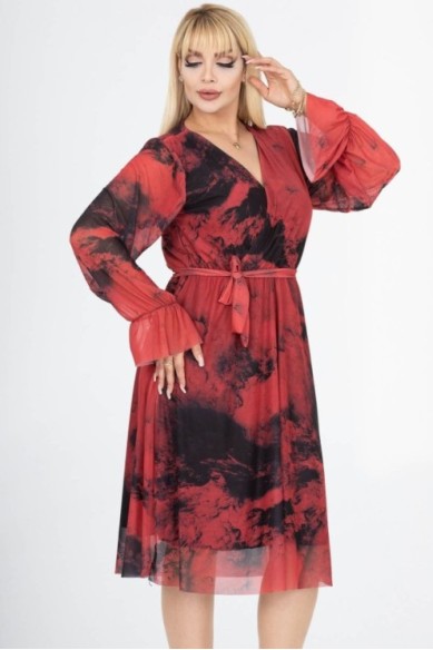 Marga suknelė su dirželiu