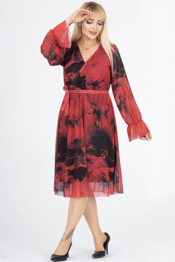 Marga suknelė su dirželiu