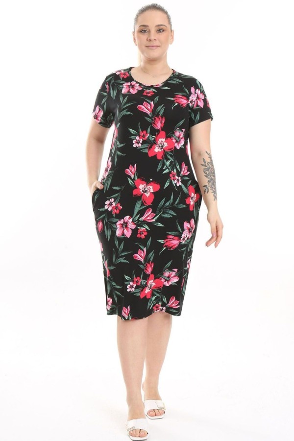 Marga suknelė apkūnioms