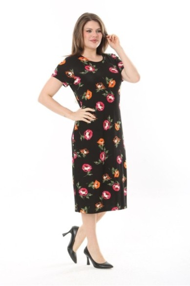 Juoda gėlėta suknelė apkūnioms