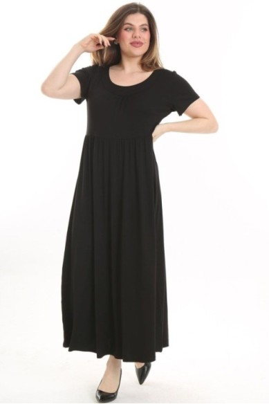 Ilga juoda suknelė apkūnioms