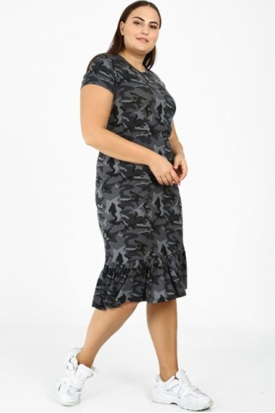 Pilka kamufliažinė suknelė su raukiniais