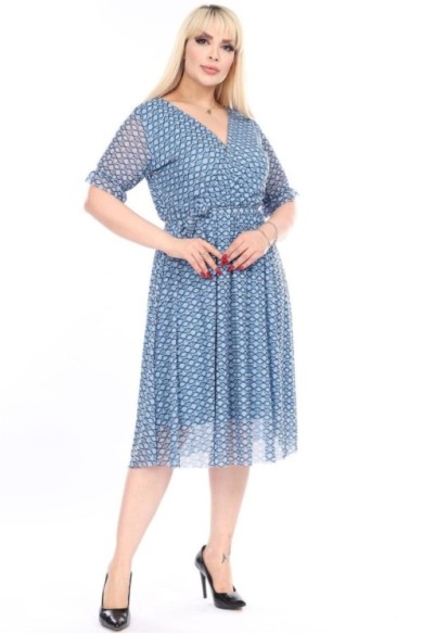 Žydra suknelė trumpomis rankovėmis