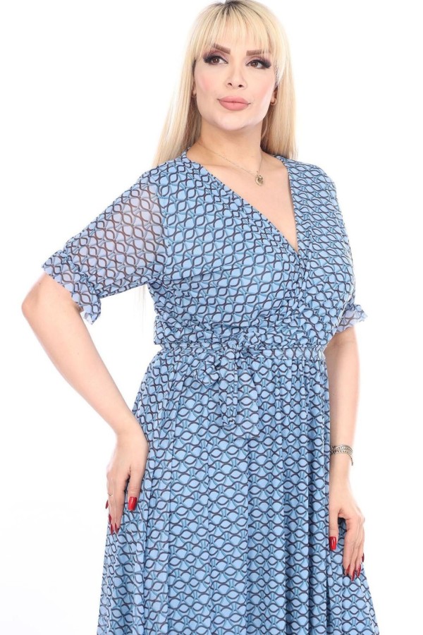 Žydra suknelė trumpomis rankovėmis