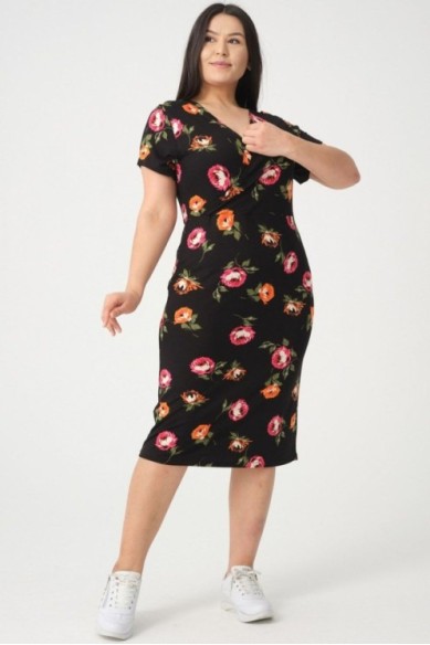 Juoda suknelė su gėlytėmis