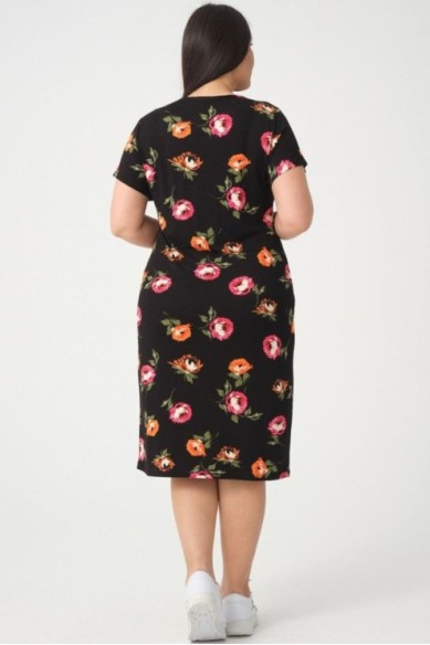 Juoda suknelė su gėlytėmis