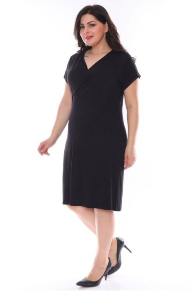 Klasikinė suknelė su voko formos iškirpte