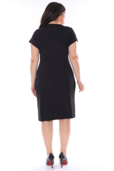 Klasikinė suknelė su voko formos iškirpte